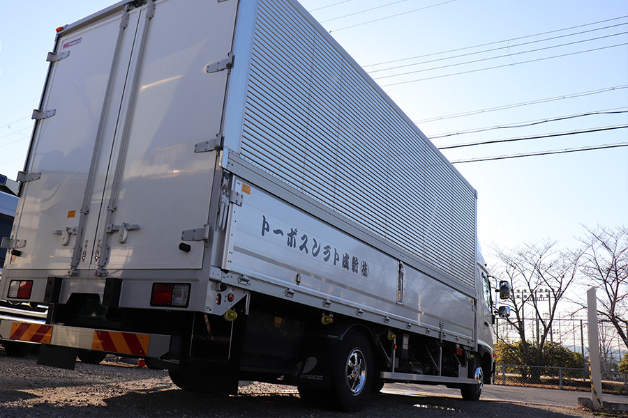 自転車に乗る人